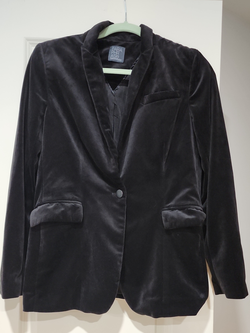 Paraphrase Black Velvet Single-Button Blazer